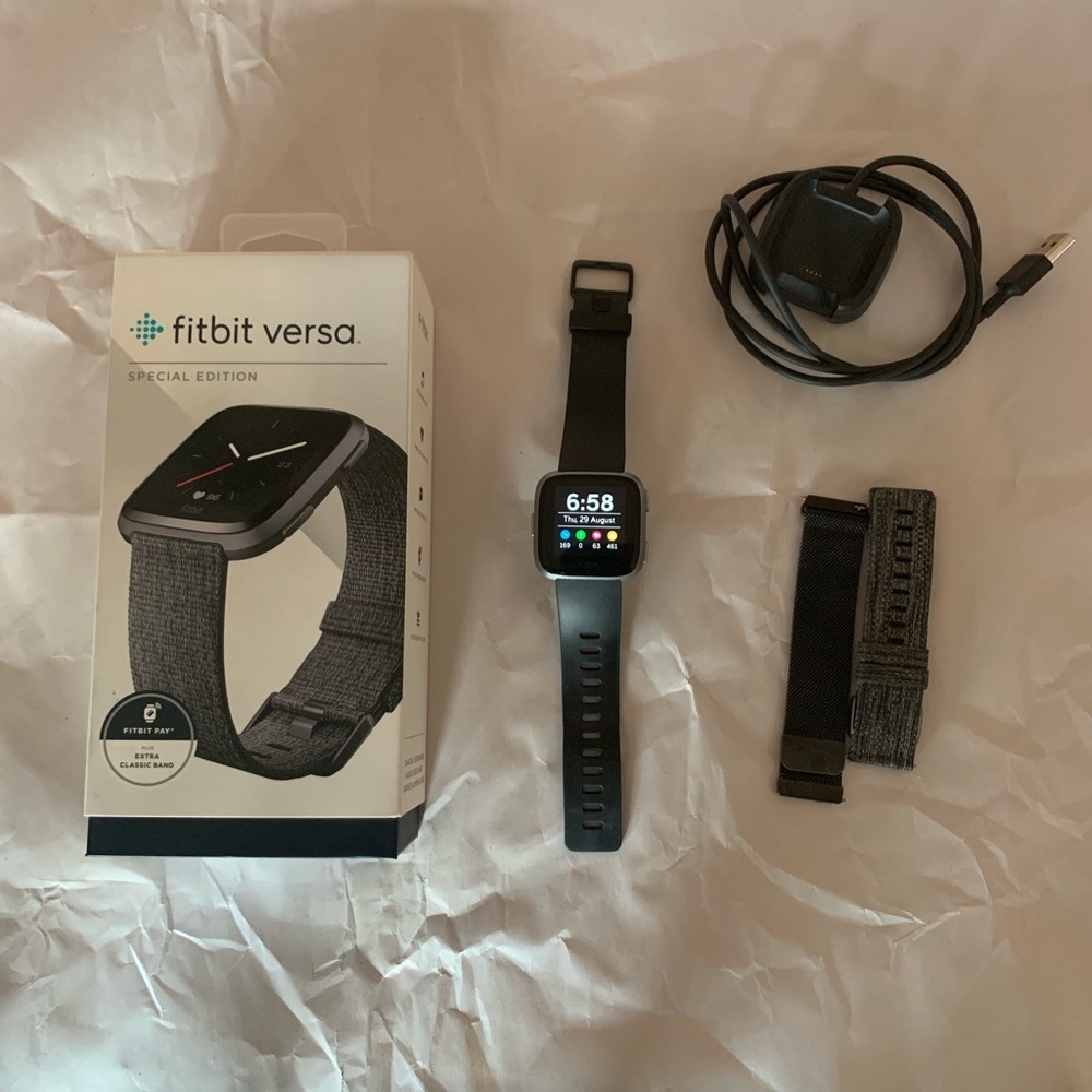 Fitbit Versa Special Edition
